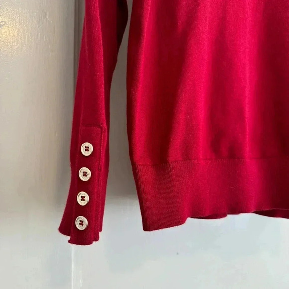 Tommy Hilfiger deep red turtleneck sweater with button detail on sleeve size M - Picture 3 of 9